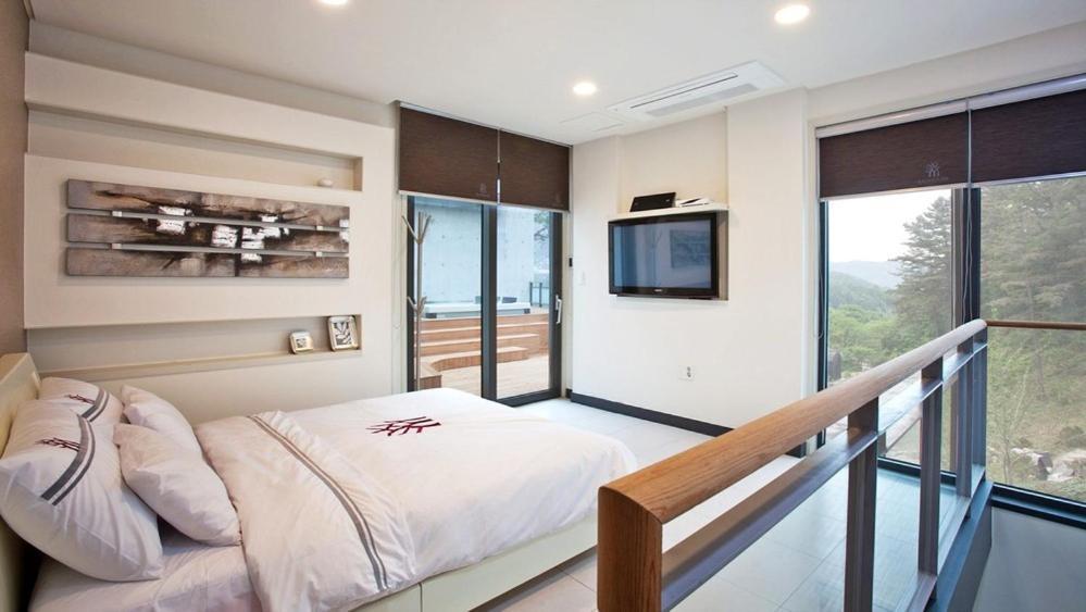 Bao House Pool Villa Янпхьон Екстериор снимка