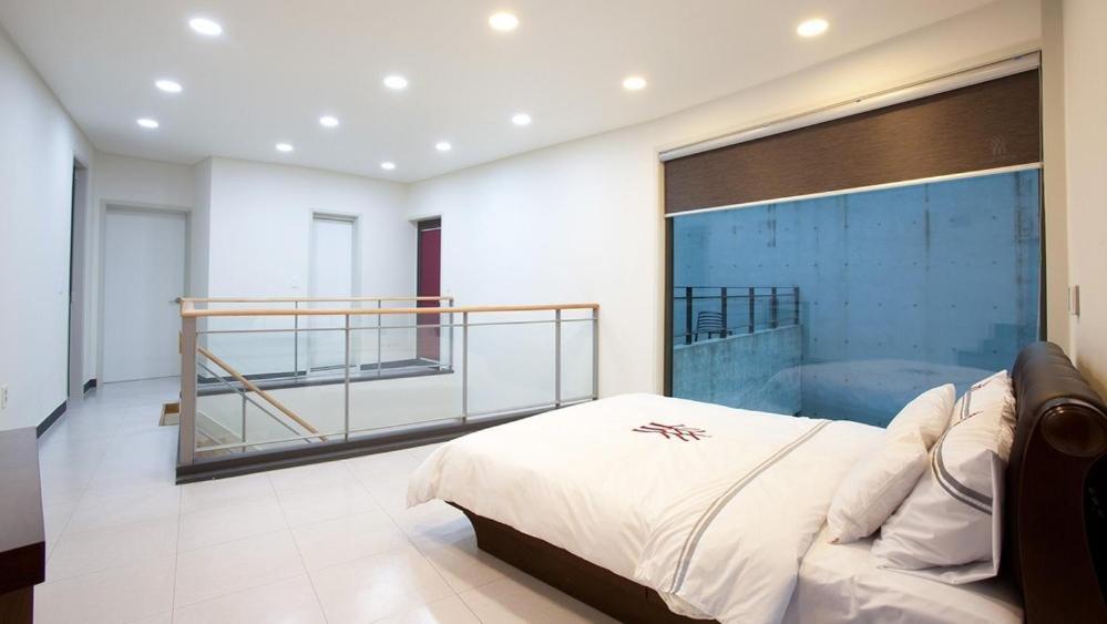 Bao House Pool Villa Янпхьон Екстериор снимка