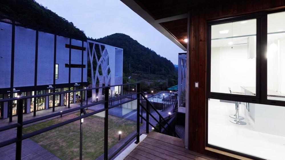 Bao House Pool Villa Янпхьон Екстериор снимка